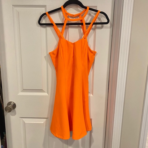 Dresses & Skirts - Dress